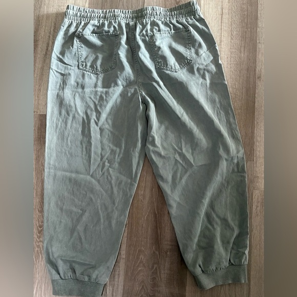 Maurices Gray Cargo Pants with Versatile Style - Picture 7 of 8